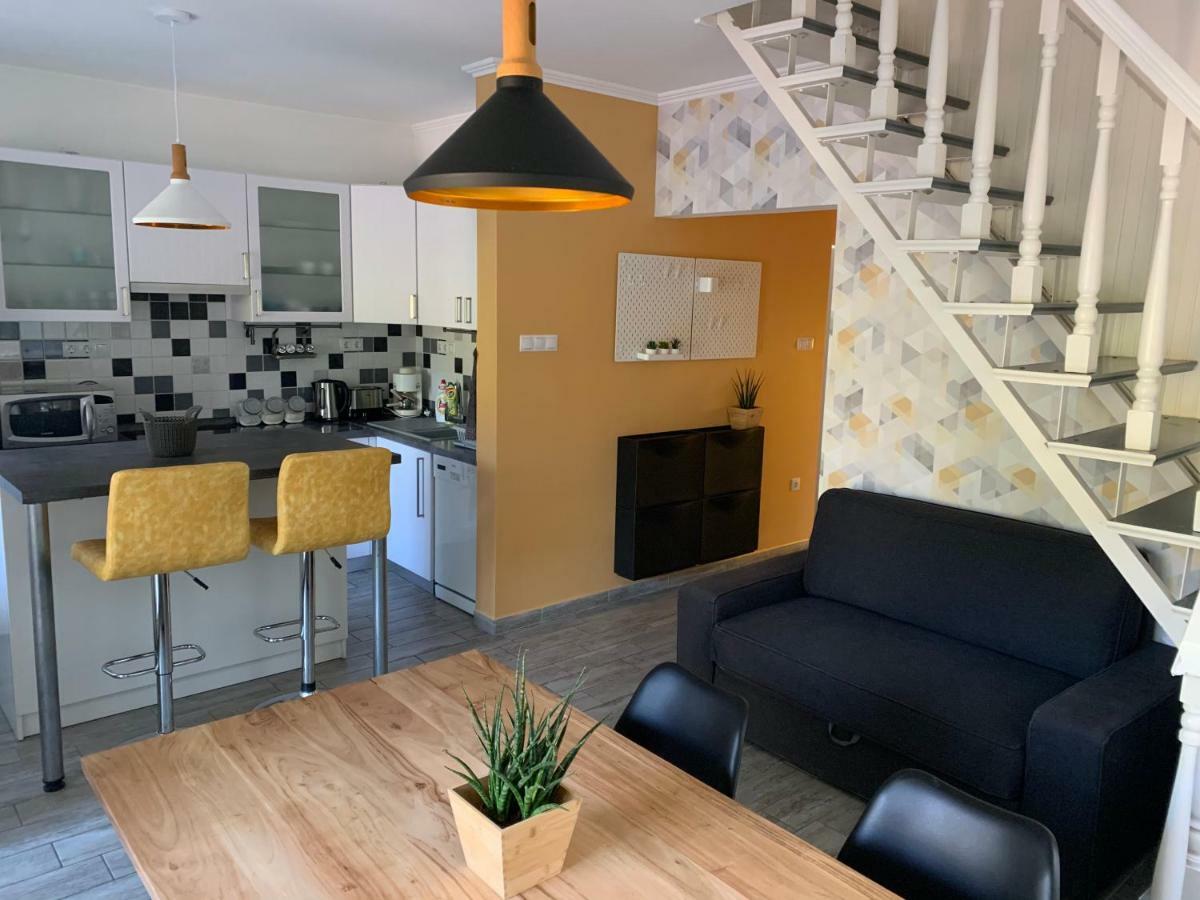 Csuka48 Apartman Szarvas Luaran gambar