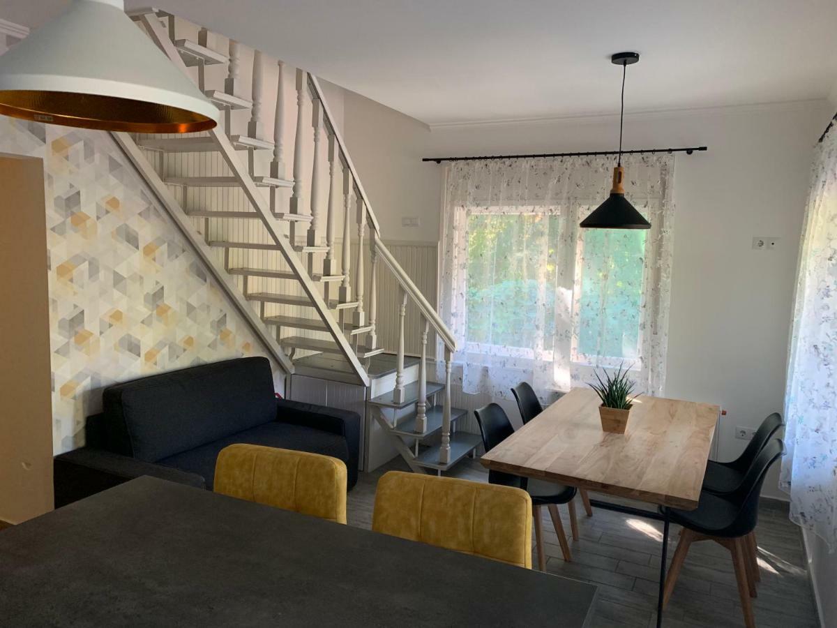 Csuka48 Apartman Szarvas Luaran gambar