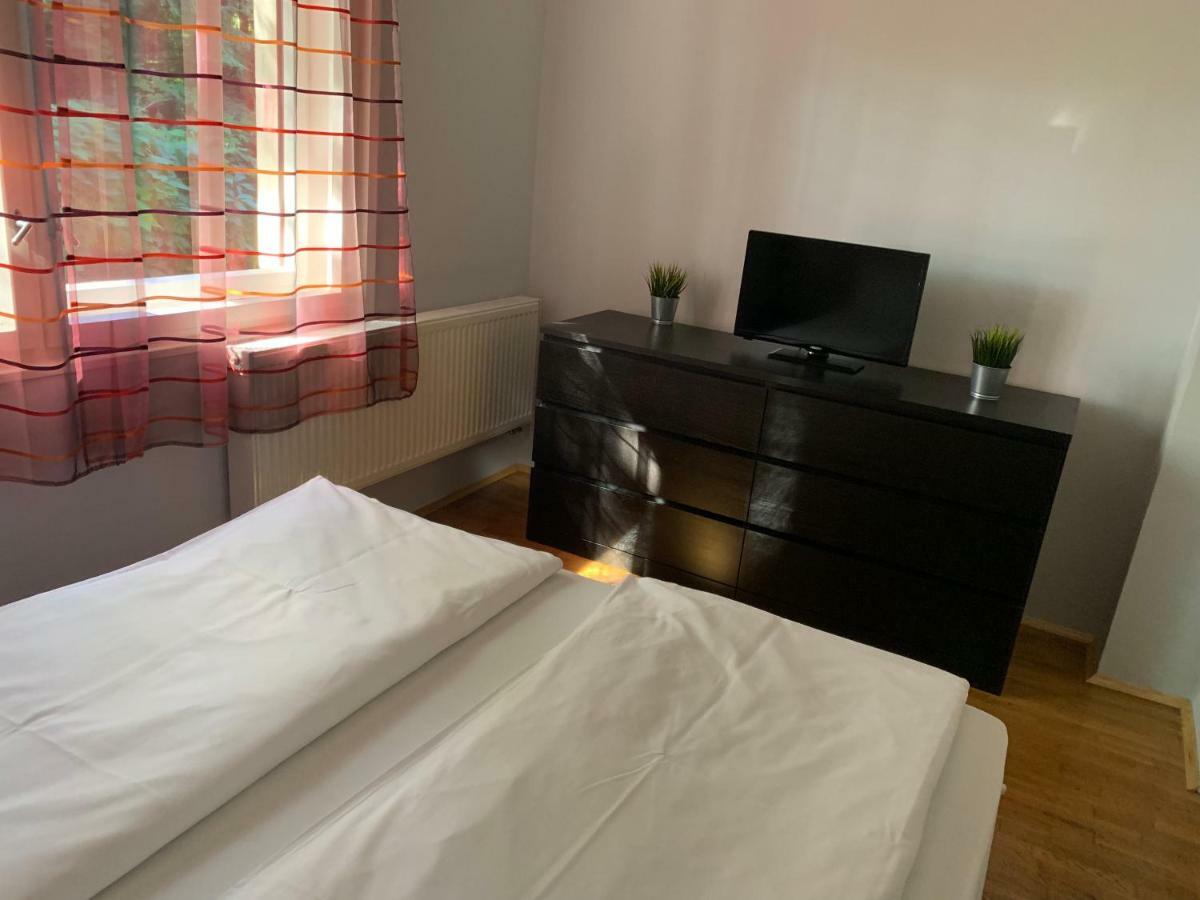Csuka48 Apartman Szarvas Luaran gambar
